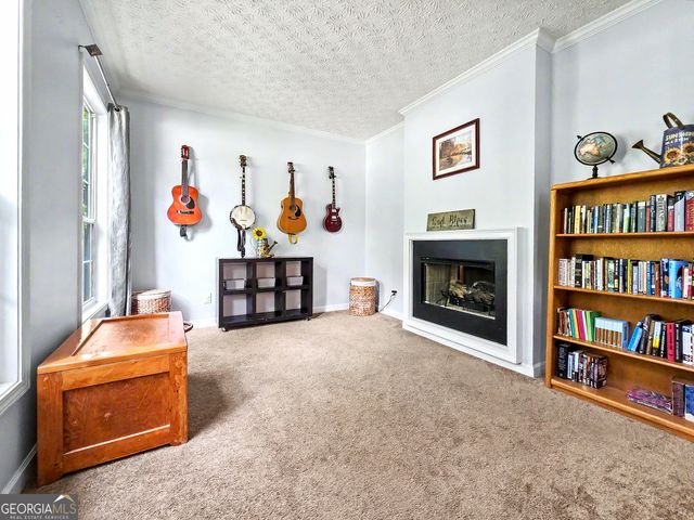 332 Chamberlyn Lane, Hiram, GA 30141