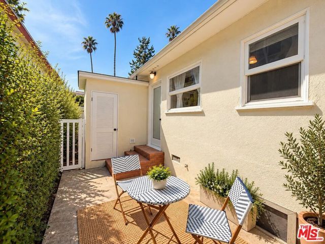 1111 21st Street D, Santa Monica, CA 90403