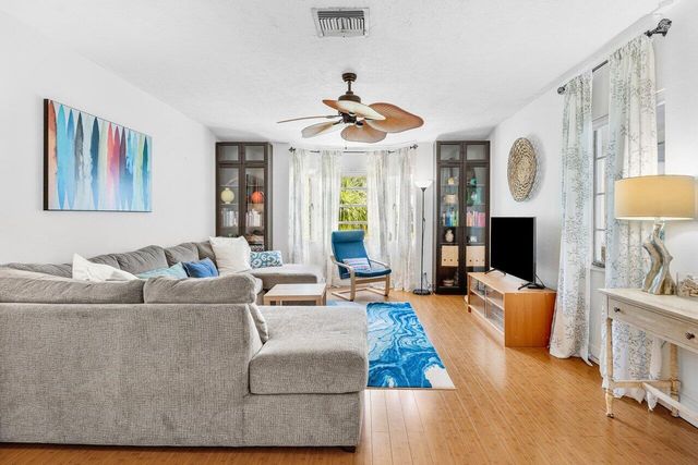 249 NE 15th Street, Delray Beach, FL 33444