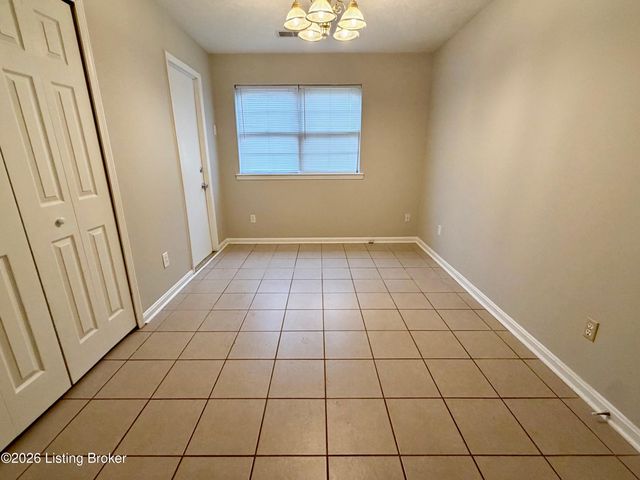 313 Hawthorne Dr, Jeffersonville, IN 47130