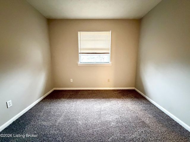 313 Hawthorne Dr, Jeffersonville, IN 47130