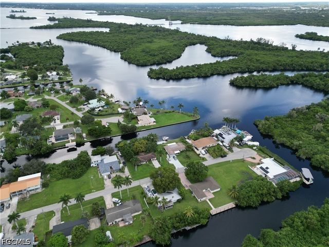 354 Morse PLZ, Fort Myers, FL 33905
