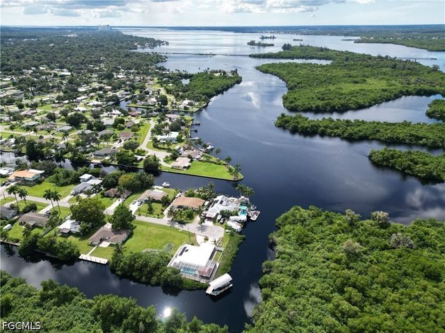 354 Morse PLZ, Fort Myers, FL 33905