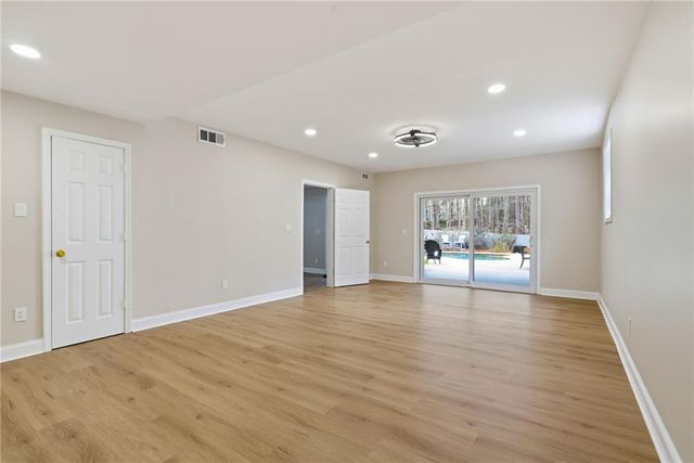 6120 Woodlake Drive, Buford, GA 30518