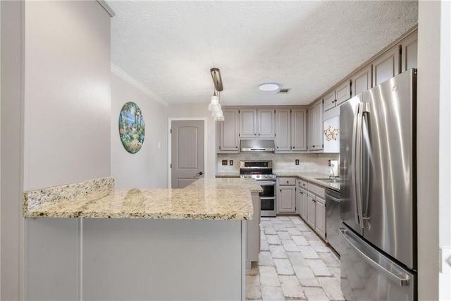 6120 Woodlake Drive, Buford, GA 30518