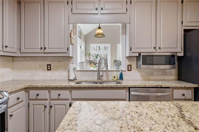 6120 Woodlake Drive, Buford, GA 30518