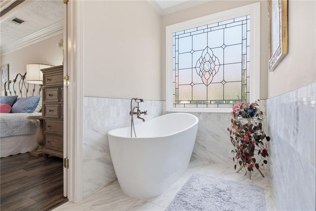 6120 Woodlake Drive, Buford, GA 30518