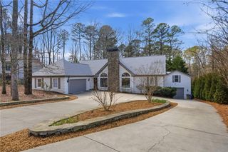 6120 Woodlake Drive, Buford, GA 30518