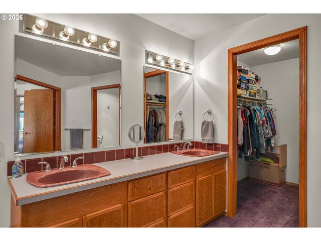 11401 Sw 107TH Pl, Portland, OR 97223