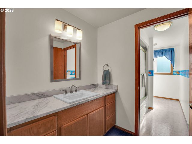 11401 Sw 107TH Pl, Portland, OR 97223