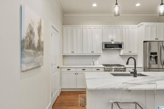203 HAWTHORN STREET, Birmingham, AL 35242