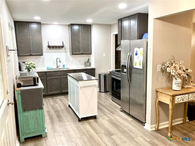 1604 Crockett Avenue, Victoria, TX 77901