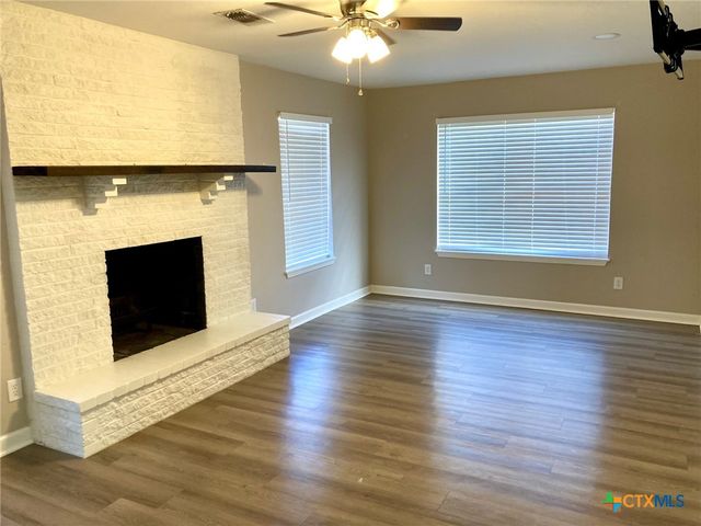 1604 Crockett Avenue, Victoria, TX 77901