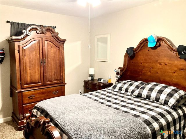 1604 Crockett Avenue, Victoria, TX 77901