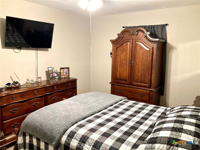 1604 Crockett Avenue, Victoria, TX 77901