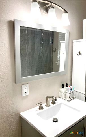 1604 Crockett Avenue, Victoria, TX 77901