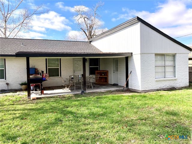 1604 Crockett Avenue, Victoria, TX 77901
