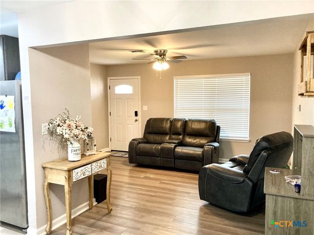 1604 Crockett Avenue, Victoria, TX 77901