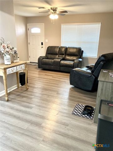 1604 Crockett Avenue, Victoria, TX 77901