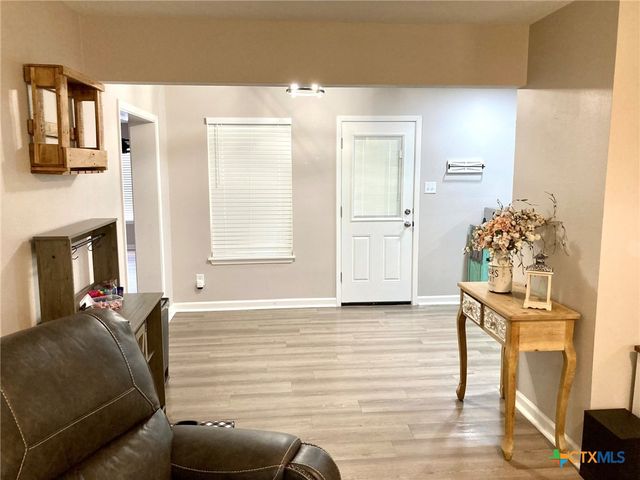 1604 Crockett Avenue, Victoria, TX 77901