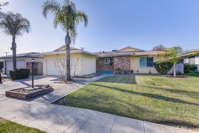 4723 N Angus Street, Fresno, CA 93726