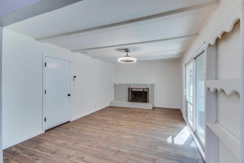 Image 11 of property listing at 4723 N Angus Street, Fresno, CA 93726