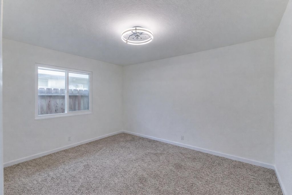 Image 21 of property listing at 4723 N Angus Street, Fresno, CA 93726