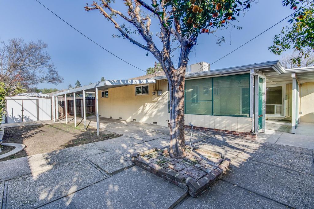 Image 26 of property listing at 4723 N Angus Street, Fresno, CA 93726