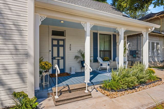 309 E Franklin Street, Hillsboro, TX 76645