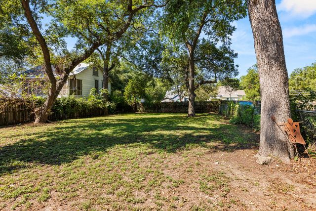 309 E Franklin Street, Hillsboro, TX 76645