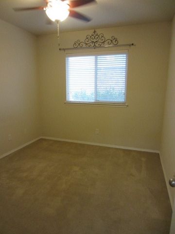 1227 Eagles Nest Trail, Krum, TX 76249