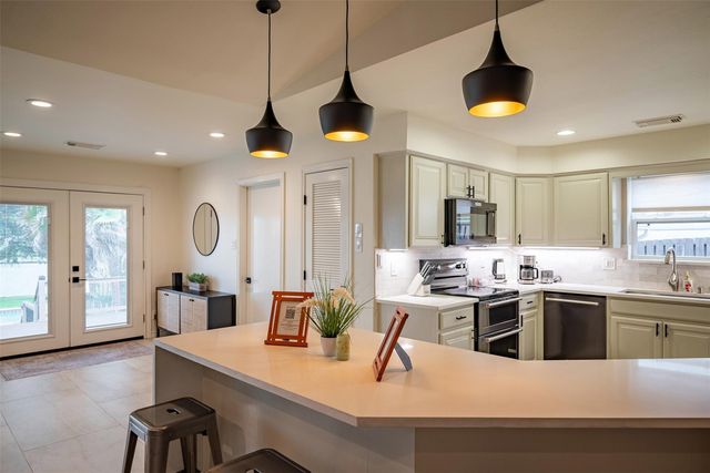 18510 Barbuda Lane, Houston, TX 77058