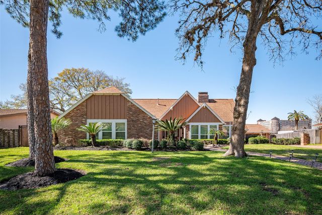 18510 Barbuda Lane, Houston, TX 77058