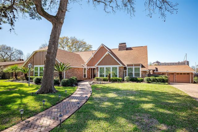 18510 Barbuda Lane, Houston, TX 77058