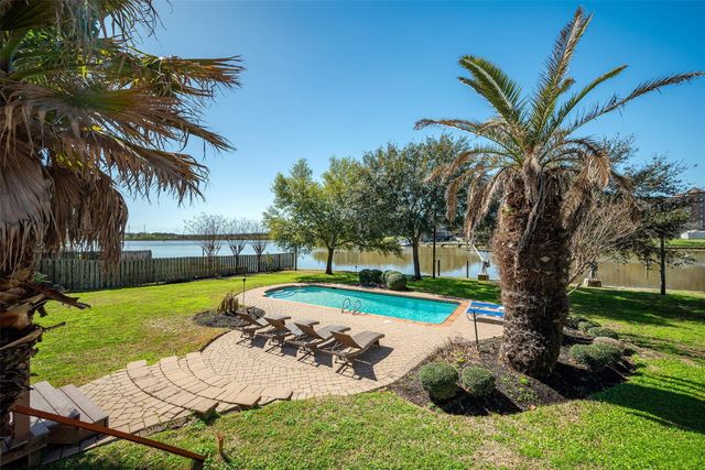 18510 Barbuda Lane, Houston, TX 77058