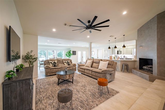 18510 Barbuda Lane, Houston, TX 77058