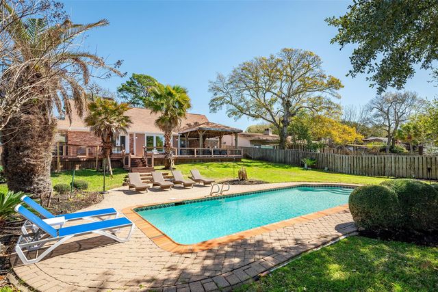 18510 Barbuda Lane, Houston, TX 77058