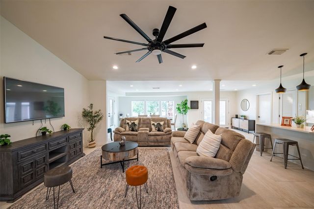 18510 Barbuda Lane, Houston, TX 77058