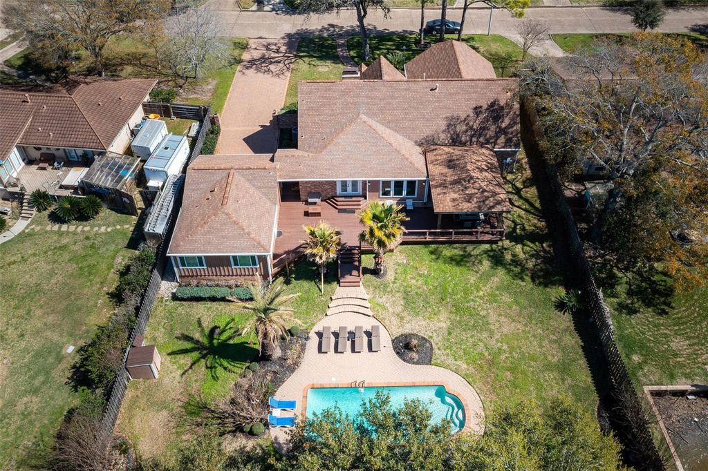 18510 Barbuda Lane, Houston, TX 77058