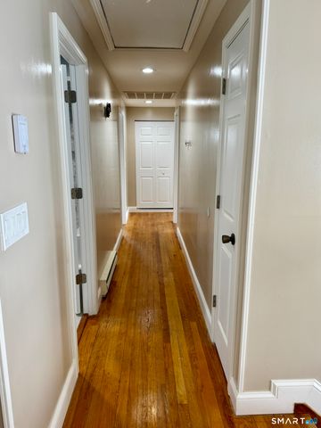 10 Longview Lane, Wallingford, CT 06492