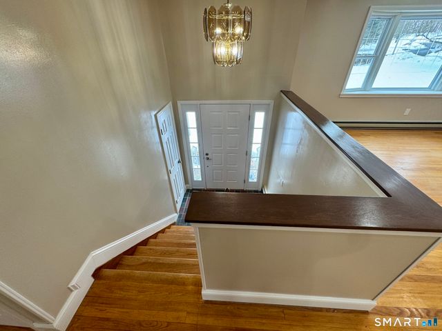 10 Longview Lane, Wallingford, CT 06492