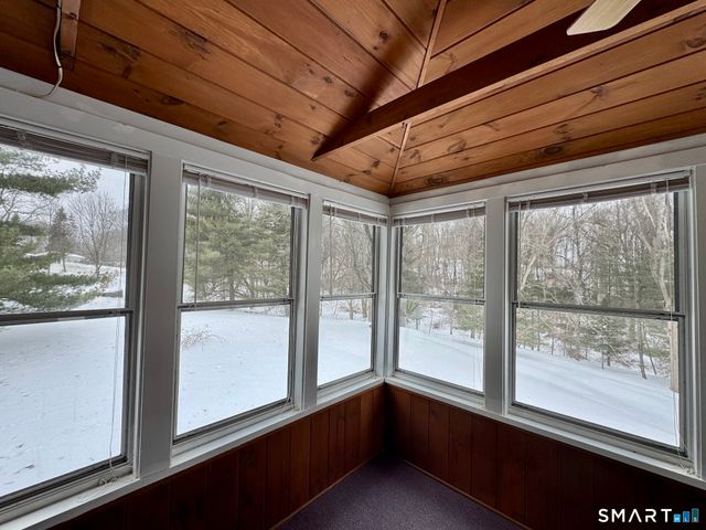 10 Longview Lane, Wallingford, CT 06492