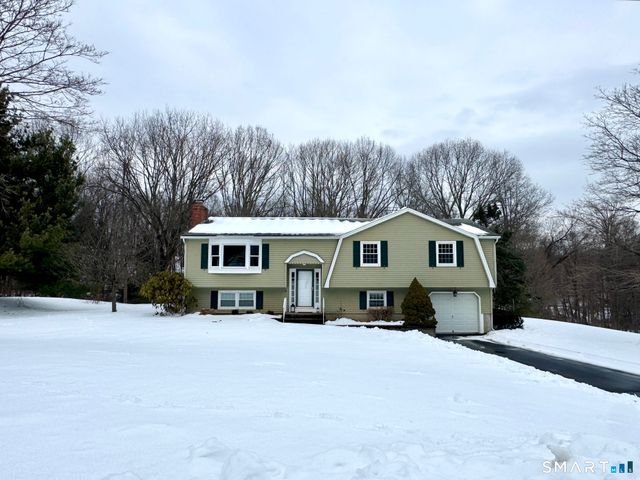 10 Longview Lane, Wallingford, CT 06492