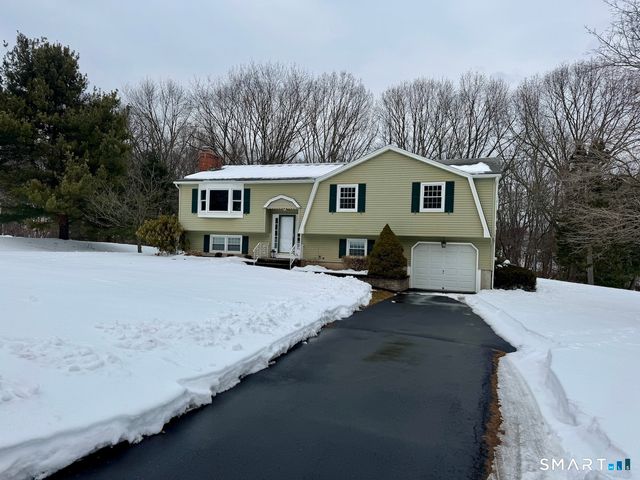 10 Longview Lane, Wallingford, CT 06492