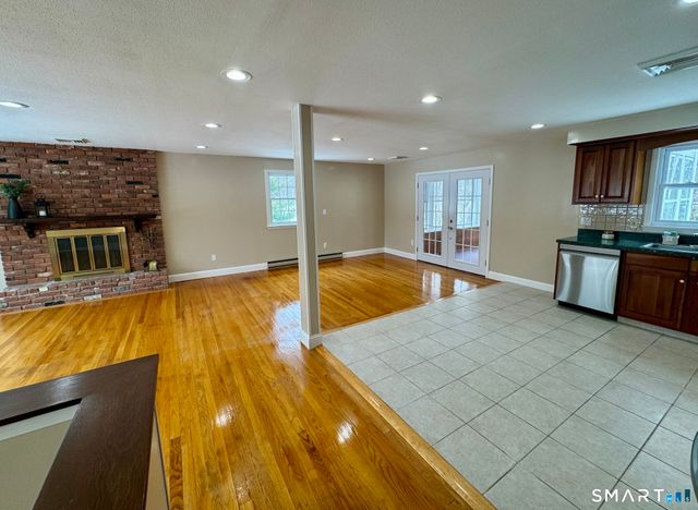 10 Longview Lane, Wallingford, CT 06492