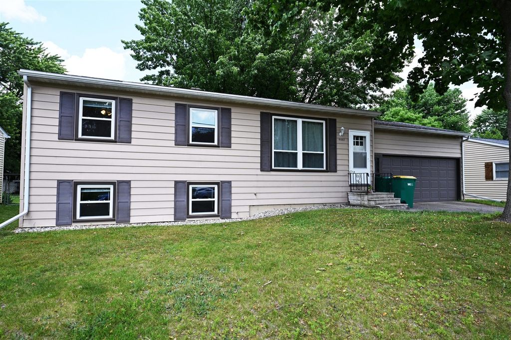 4402 Beechmount Avenue, Portage, MI 49024