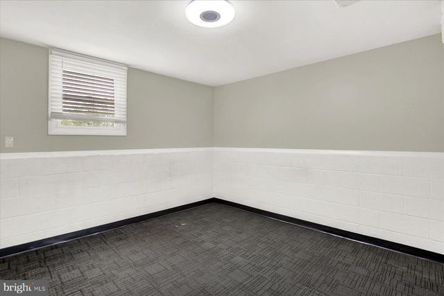 6255 WARREN AVE, Harrisburg, PA 17112
