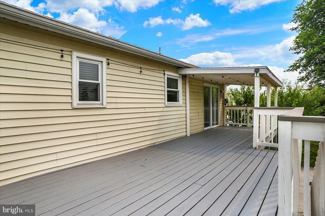 6255 WARREN AVE, Harrisburg, PA 17112