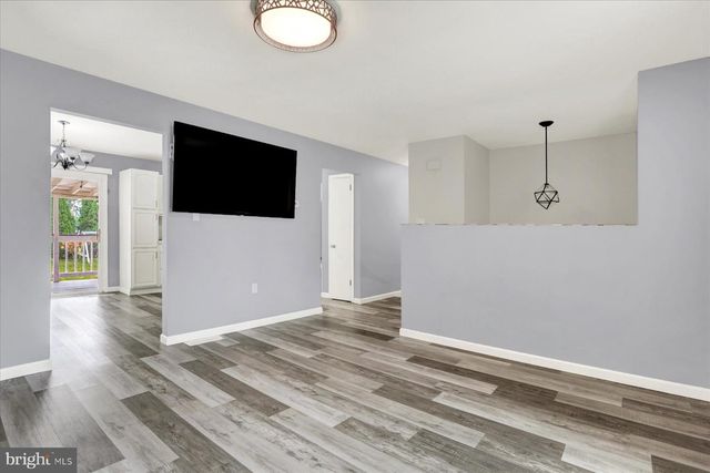 6255 WARREN AVE, Harrisburg, PA 17112