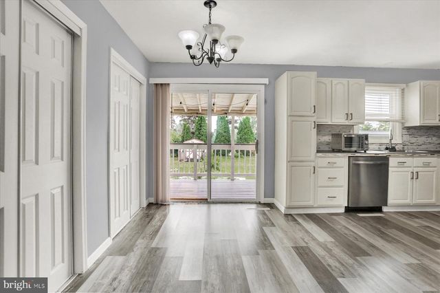 6255 WARREN AVE, Harrisburg, PA 17112